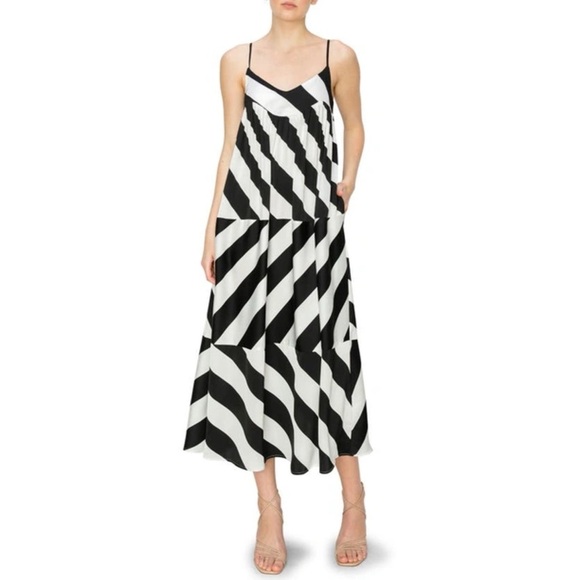 MELLODAY Dresses & Skirts - Melloday XS Black and White Vertical Striped Spaghetti Straps Flowy Maxi Dress